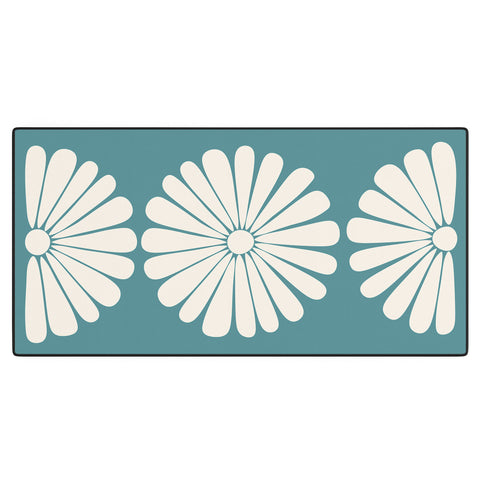 Colour Poems Retro Daisy XXIII Desk Mat