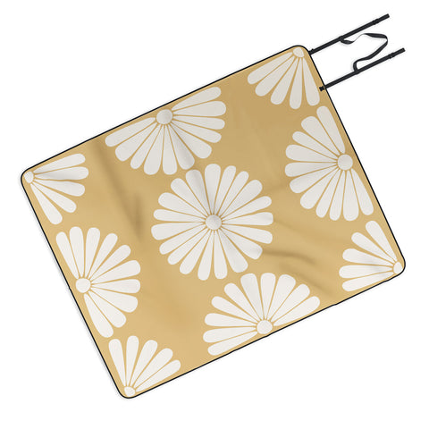 Colour Poems Retro Daisy XXIV Picnic Blanket