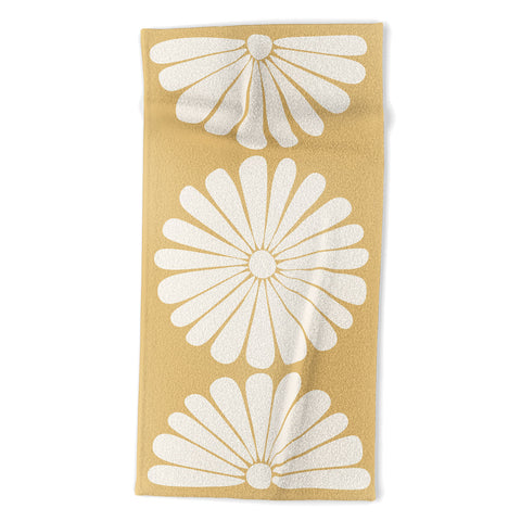 Colour Poems Retro Daisy XXIV Beach Towel