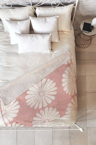 Colour Poems Retro Daisy XXVI Fleece Throw Blanket