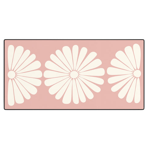Colour Poems Retro Daisy XXVI Desk Mat
