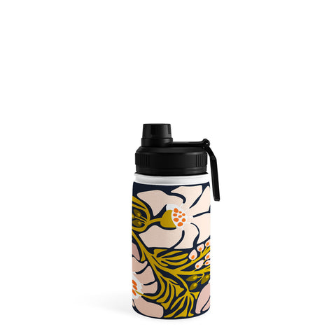 DESIGN dannick Backyard flower modern floral Water Bottle