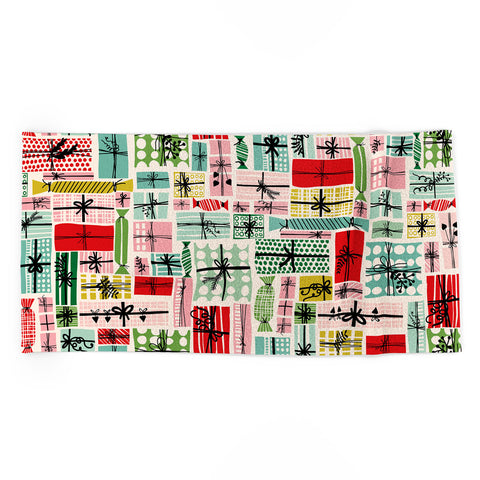 DESIGN d´annick Favorite gift wrapped Beach Towel