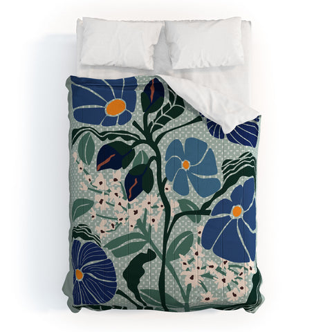 DESIGN dannick Klimt flowers light blue Comforter