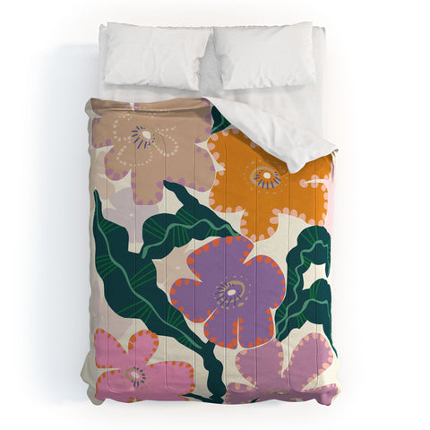 DESIGN dannick Large Pink Retro Flowers Comforter