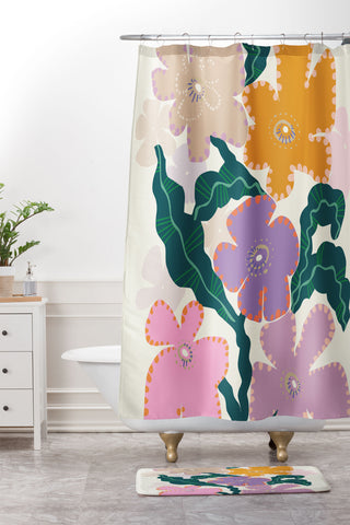 DESIGN dannick Large Pink Retro Flowers Shower Curtain And Mat