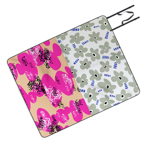 DESIGN dannick Museum of Contemporary Art Picnic Blanket