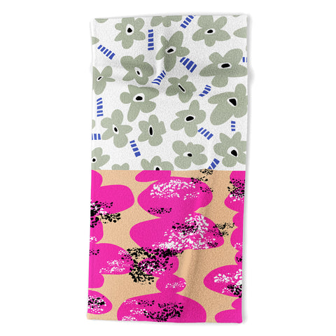 DESIGN dannick Museum of Contemporary Art Beach Towel