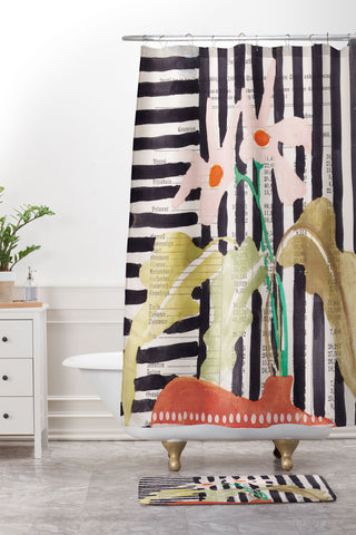DESIGN dannick still life with a vase modern Shower Curtain And Mat