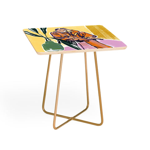 DESIGN d´annick Woman wearing yellow pajamas Side Table