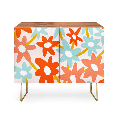 Dominique Vari Words Sunny vase with Super Bloom Credenza