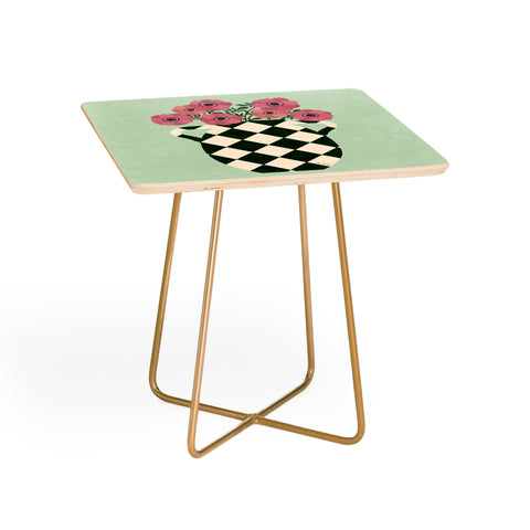 El buen limon Anemones and vase Side Table