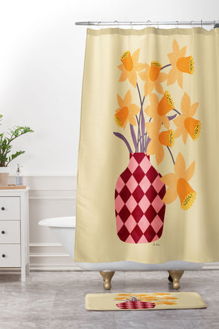 El buen limon Daffodils and vase Shower Curtain And Mat