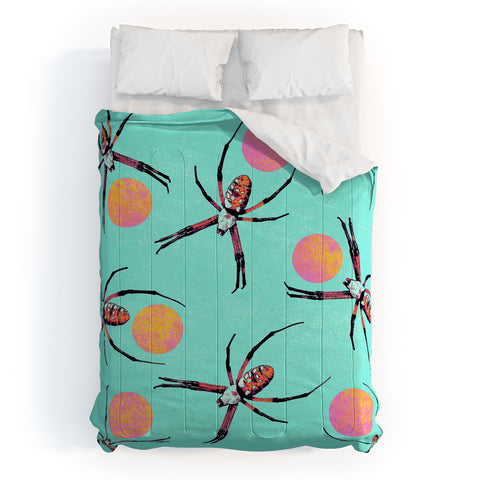 Elisabeth Fredriksson Spiders 3 v2 Comforter