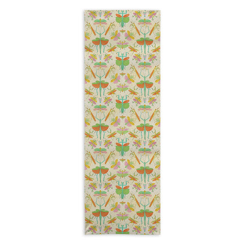 Gabriela Simon Whimsical Praying Mantis Retro Yoga Towel