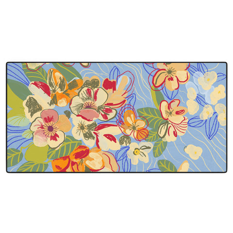 Gigi Rosado Morning oasis Desk Mat