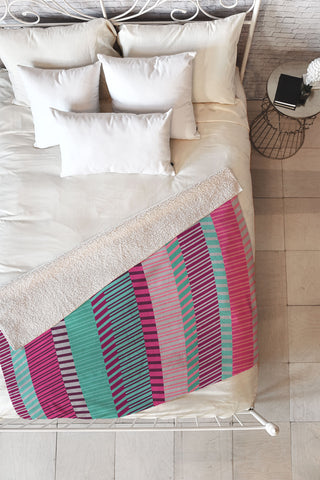 Gneural Zig Zag Beach Couch Horizontal Fleece Throw Blanket