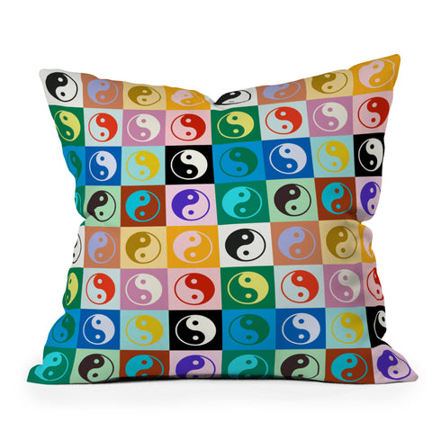 gnomeapple Checkered Yin Yang Pattern Outdoor Throw Pillow