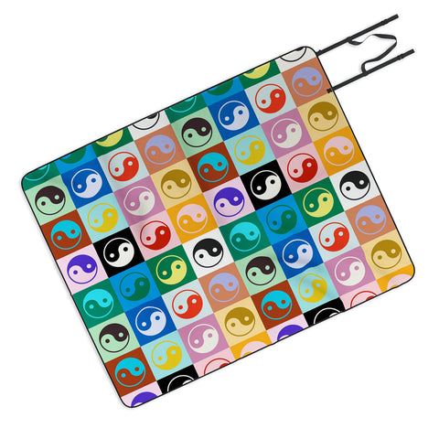 gnomeapple Checkered Yin Yang Pattern Picnic Blanket