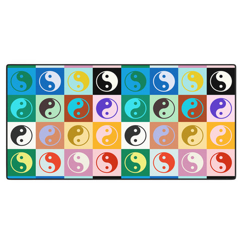 gnomeapple Checkered Yin Yang Pattern Desk Mat