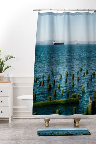 Hannah Kemp Astoria Ships Shower Curtain And Mat