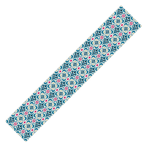 Heather Dutton Eastlyn Ivory Blue Table Runner