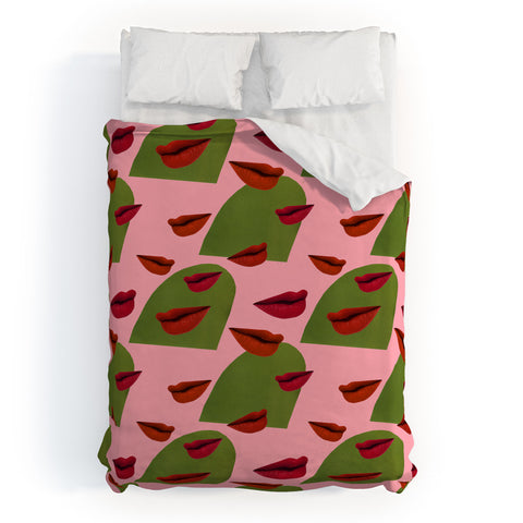 Laura Redburn retro lips Duvet Cover
