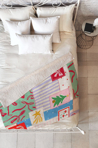 LouBruzzoni Christmas retro patch Fleece Throw Blanket