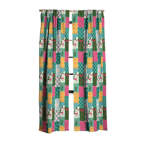 LouBruzzoni Cozy Christmas Patchwork Blackout Non Repeat
