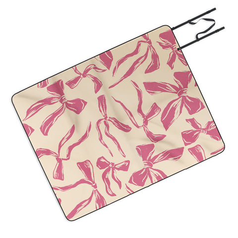 LouBruzzoni Pink bow pattern Picnic Blanket