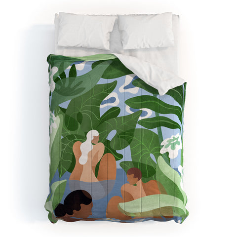 Maggie Stephenson Lovers of the sea Comforter