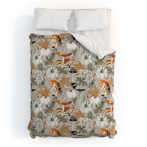 Marta Barragan Camarasa Giving way to autumn A Duvet Cover