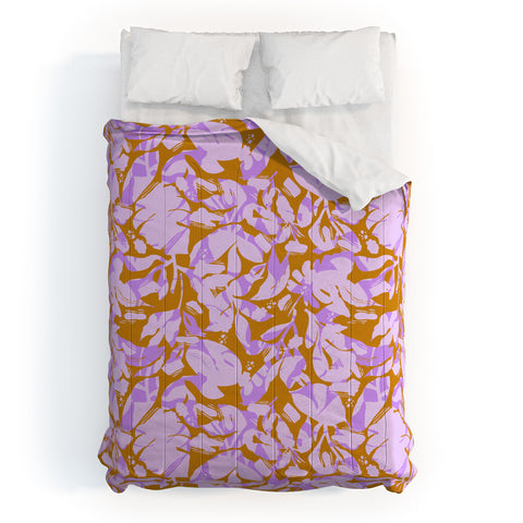 Marta Barragan Camarasa Modern nature plants SPM Comforter