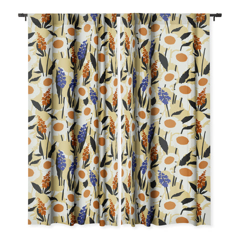 Marta Barragan Camarasa Simple blooming meadow 23C Blackout Non Repeat