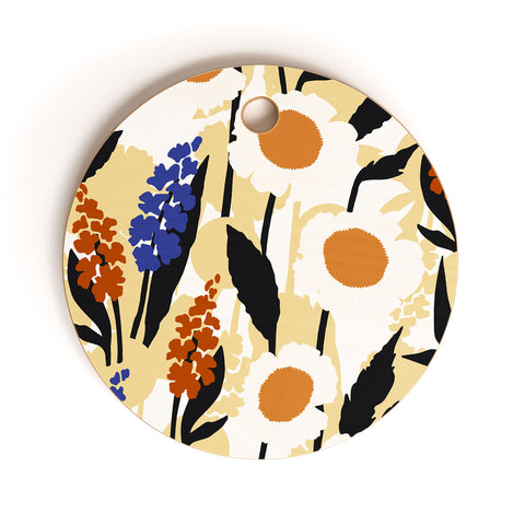 Marta Barragan Camarasa Simple blooming meadow 23C Cutting Board Round