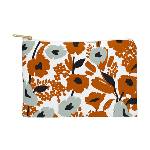 Marta Barragan Camarasa Simple blooming meadow A 23 Pouch
