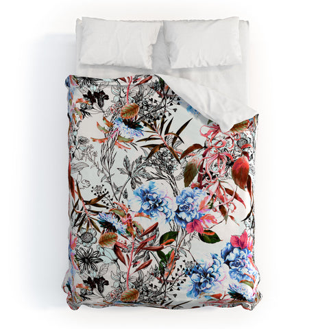 Marta Barragan Camarasa Wild bloom in the meadow Duvet Cover
