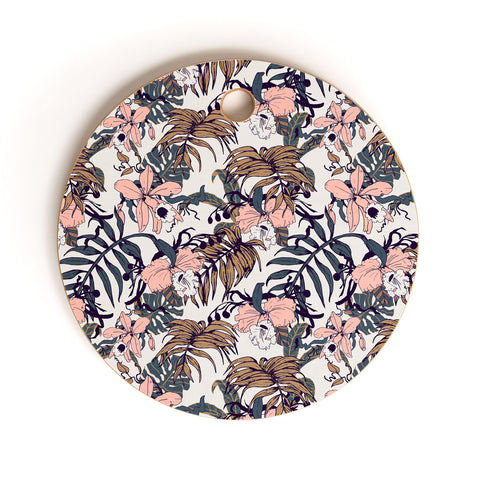 Marta Barragan Camarasa Winter in the jungle Cutting Board Round