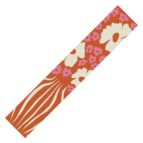 Miho flowerpot in orange and pink Table Runner