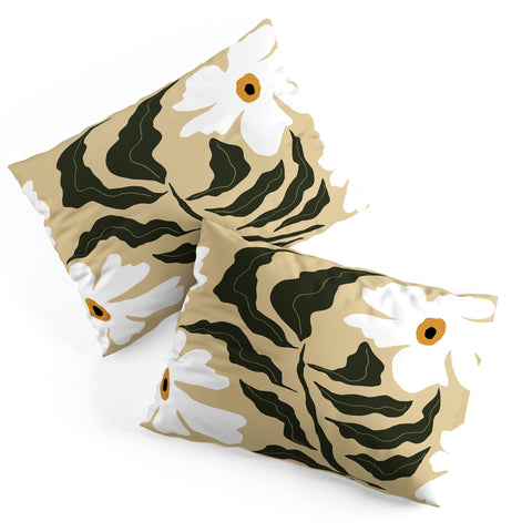Miho White daisy I Pillow Shams