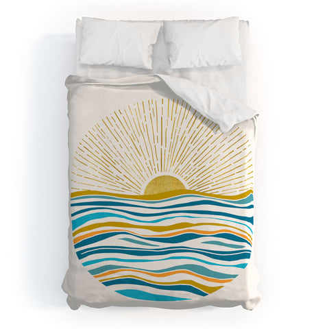 Modern Tropical Sunrise At Sea Duvet Cover