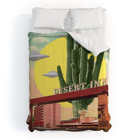 MsGonzalez Desert Inn UFO Comforter