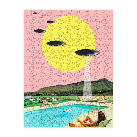 MsGonzalez Invasion on vacation UFO Puzzle