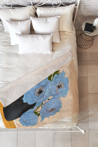 Nadja Bouquet Gift Blue Fleece Throw Blanket