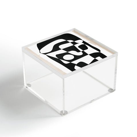 Nadja Shape Form I Acrylic Box