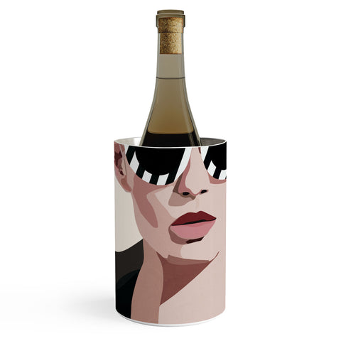 Nadja The Face of Fashion 7 Wine Chiller