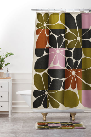 Parrott Paints Block Flowers Shower Curtain And Mat
