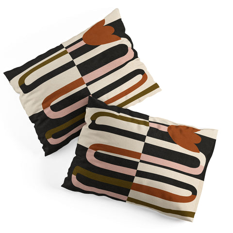 Parrott Paints Turns Pillow Shams