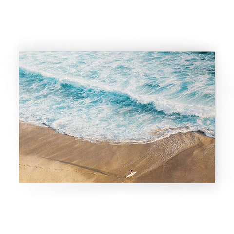 Romana Lilic  / LA76 Photography The Surfer and The Ocean Welcome Mat