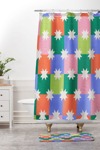 Showmemars Checkered holiday pattern Shower Curtain And Mat